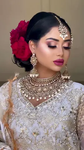 Hair and makeup by @OZMA HUSSAIN 🥰 #bridalmakeup #bridal #asianbridal #desi #browntiktok #fyp #foryoupage 