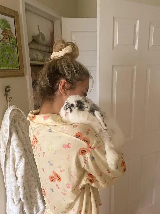 morning snuggs with elmo <3