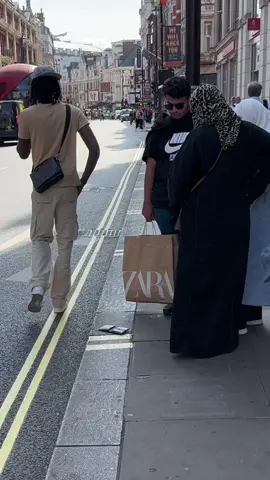 Dropping money prank #fyp #foryou #foryoupage #viral #experiment #Love #socialexperiment 
