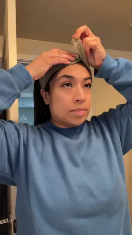 Saturday morning skincare with a que bella lavender mask, the ordinary rosehip seed oil and CeraVe moisturizing cream #skincare #facemask #SelfCare #quebella #theordinary 