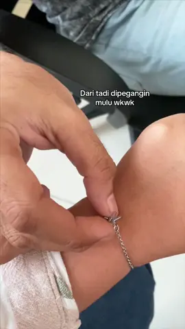 Gemes ga sii??🤣 #miraijewel #gelang #gelanginisial #inisial #gelangemas #gelangnama #fypシ #gelangaesthetic #fyp 