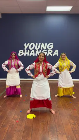Our bhangra girls killing it in gidha as well🤩💪 @Sukirat Sidhu #youngbhangracalgary #bhangra #foryoupage #gidha #jindkadke #fyp 