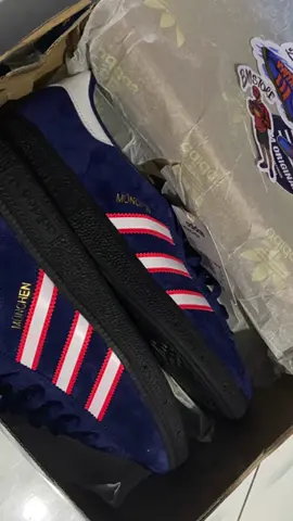 /// lebih menggoda😜 #adidasoriginals #adidasfootball #adidasmunchenedge 
