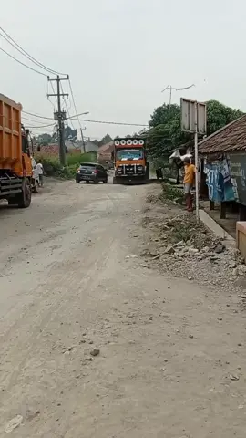 nu nyaho driver na tag#drive_punya_cerita #sodreker #mobil #fypシ゚viral #lebakwangi #tak_bahaya_tah #mobil_fuso_tampan 