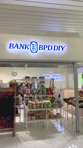 siapa nih yang sudah datang ke stand UMKM Bank BPD DIY di YIA???? #umkm #bpddiy #kitaberkembangbersama #yogyakartainternationalairport #fyp #fypシ 