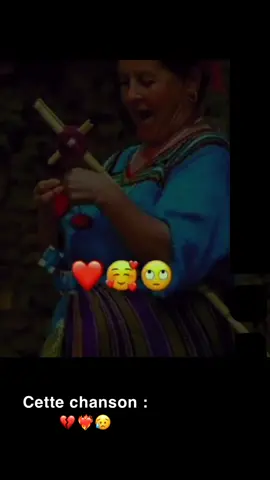 #chansonkabyle #اغنية_قبايلية #😢😢#قلبي💔 #foryou#pourtoi#algeria🇩🇿 #ô_maman_si_je_pouvais…#reels#viral#sentiment#frisson #foryoupage