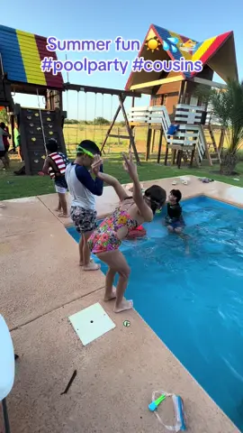 ☀️💦 #funinthesun #familytime #poolparty #happykids #cousins 
