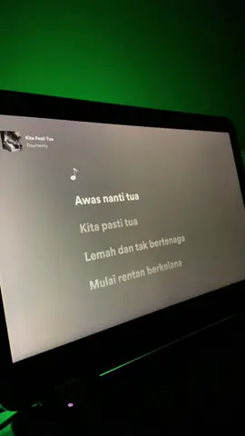 Fourtwnty - Kita Pasti Tua #kitapastitua #fourtwentymusic #liriklagu 