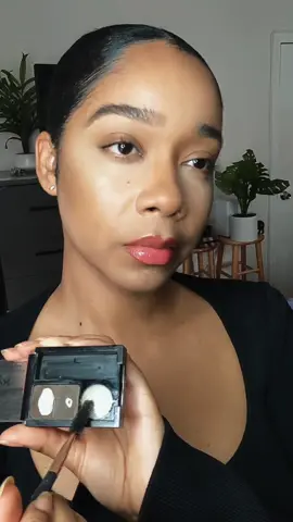 Brows using @NYX Cosmetics Eyebrow Cake Powder in Dark brown/brown ✨ . . . . . . #makeupforbeginners #eyebrows #browpowder #makeup #beauty #foryoupage #fyp #foryou #beginnermakeup #nyxcosmetics 