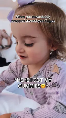Daddy to the rescue😂#baby#babyfever#babies#babiesoftiktok#trend#trending#toddlers#toddlersoftiktok#toddler#MomsofTikTok#dadsoftiktok#momtok#dadtok#parents#parenthood#parenting#daddysgirl#fatherdaughter#girldad#daddaughter 