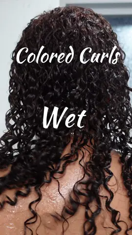 Why is our hair darker when wet⁉️ Wet hair causes the hair cuticle to lie flat, so when it’s wet it appears darker and shinier. When light strikes dry hair, some of it is absorbed by the pigment in the hair and some reflects back to your eyes.  It’s like magic!!🪄💫 #curls #healthyhair #naturalhairtiktok #type3hair #hairreels #naturalhaircommunity #naturalhair 