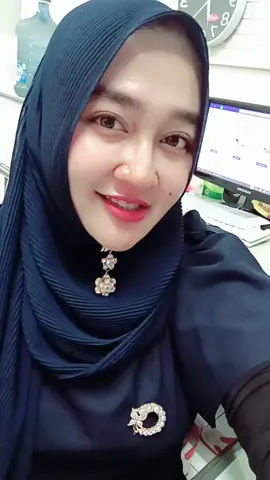 duda vs brondong... pilih mana yaa🤔#fyppppppppppppppppppppppp #foryou #tiktokerhijabviral #padahariini 