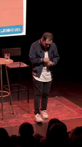 Amor a distancia parte 2 ✈️💕🔥 #humor #standupcomedy #standupcomedychile #luchomiranda #parejas 
