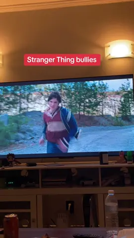 stranger things season 1 #strangerthing #strangerthingss1  #nancystrangerthings #jonathanbyers #wheelerstrangerthings #strangerthingswheeler  #watchingstrangerthings #strangerthingsreactions #1sttimewatchingstrangerthings #reactionvideos #tvtok #netflix #netflixseries #netflixstrangerthings 