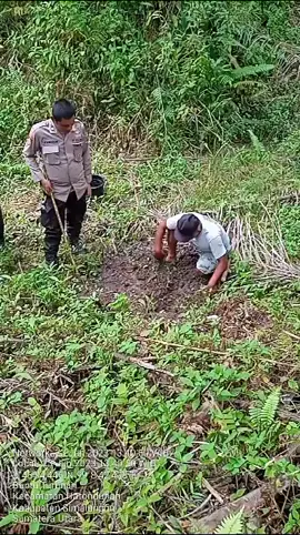 detik-detik pembongkaran tanah diduga tempat bayi ditanam ibu kandungnya 