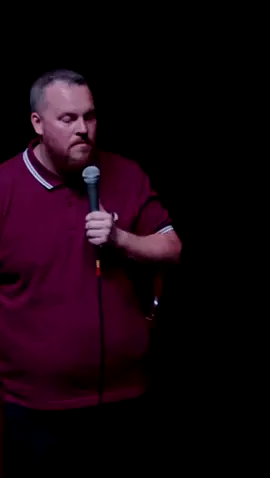 Talking about fasting then got a heckle and challenge at the same time 😂 Kilbarchan was as fun as always can’t wait to go back 🙏 #GaryFauldsLive #Fasting #Kilbarchan #buffets #cheeseburger #Glasgow #Comedy #Comedian #Scotland #Scottish #StandUpComedy 