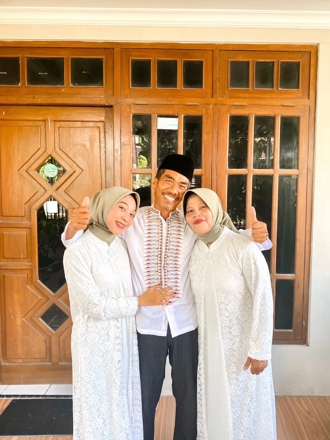 setelah kerja&nikah kadang masih suka kgn dpt transferan sangu kuliah wkwk, doain aku banyak duit ya pak!!🥰 #orangtuaterhebat #chatstory #chatwa 