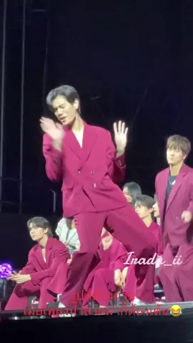 รูปก็ต้องถ่าย เพลงมาก็ต้องเต้น 😂  #LOLFanFest2023D2 #LOLFanFest2023 #Gemini_NT #Fourthnattawat  #Ppnarvit #phuwintang #Dunknatachai #จุงอาเชน #Jimmyyjp #sea_tawinan #EarthPirapat #Mixxiw #kasibook #fforce #firstkannaphan #Khaotuangg  #ohmpawat #mynameisnanon