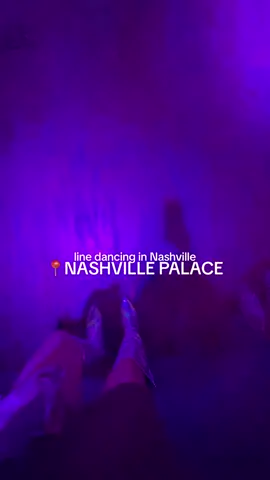 Early bday celebration! Line dancing leasons at Nashville Palace — they teach 7-9pm Saturdays, $7 cash only cover charge // SO fun! #nashville #linedancing #nashvilleplacestovisit 