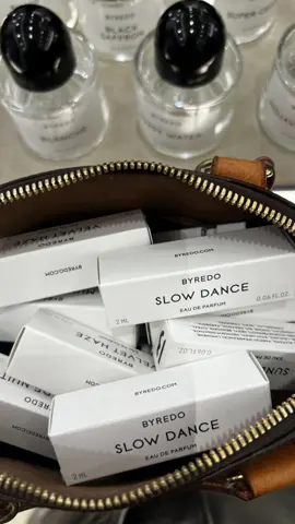 #grwm for my first day back to work after 10 days of travel #gdwm #byredoperfume #byredo #blackgirlluxury #nomakeuplooks 
