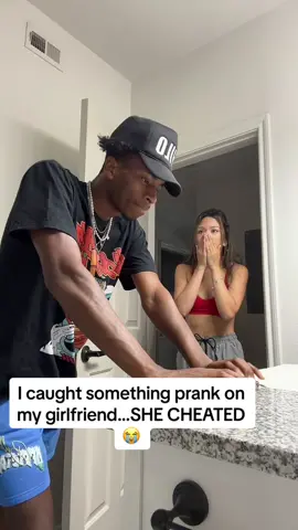 Its treatable its okay #fyp #trending #foryoupage #couple #comedy #couplegoals #viral #daeandemily @emily lou 🤍 