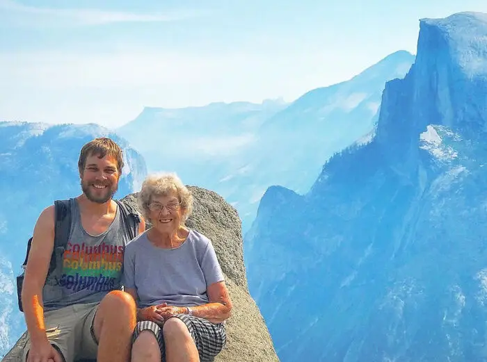 Grandma Joy is the oldest person to visit every national park in the USA. Her journey started in October of 2015 when her grandson offered her to come on a trip with him and she made a spontaneous decision to go. She has done many things on their trip including going white water rafting in class-three rapids at 91 years old. Before this she had never seen anything other than her little town in Ohio. Grandma Joy is an inspiration  (Via boredpanda.com) #fyp #travel #nationalpark #usa #grandmajoy #grandma #orchardmag 