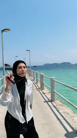 Replying to @M A N I S 🤍  lambat sangat dah ni bru nak up.!🙈 maaf lewat & kita spill yg simple2 je cost ok😍 banyak je bilik lain yg rm100 lebih / rm200 lebih kat sana juga tau