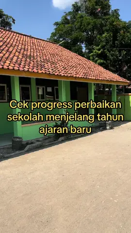 Alhamdulillah pengecatan dan perbaikan sekolah hampir selesai sebelum ajaran baru dimulai #sekolah #perbaikansekolah #perbaikangedungsekolah #perbaikankelas 