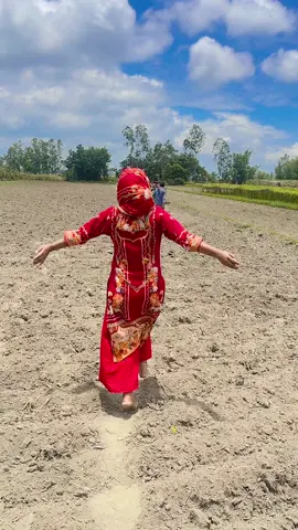 গ্রামের মাঠ,ঘাট আসলেই অনেক সুন্দর,,গ্রামে থাকার মজাই আলাদা🥀🥰🥀#foryou #foryoupage❤️❤️ #unfrezzmyaccount #bdtiktokofficial #moment #gram 