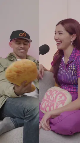woot woot @altimet is in the studio this week! alamak kantoi pulak 🧢 yang dipakai haha. korang jangan lupa layan this episode khamis ni, 10pm on @YouTube @Spotify & @Apple Podcasts tau! #jomsembang #studiosembang 