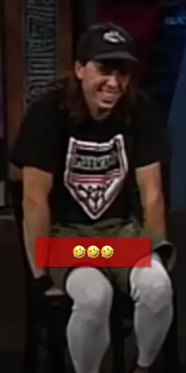 Dave Grohl’s giggle at the end❤️  ~ Nirvana MTV Interview #fyp #kurtcobain #nirvana #grunge #grungemusic #90s #90smusic #1990s #altrock #punk #punkrock #funny #throwback #mtv #davegrohl #alternativerock 