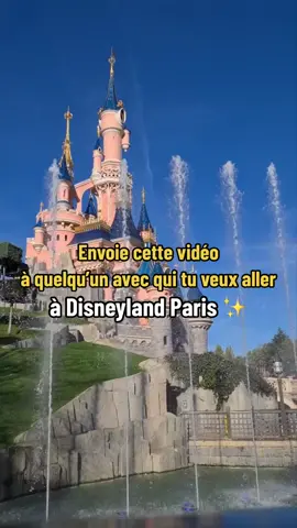 Alors c'est qui ? 🙈 #DisneylandParis #DisneyParks #Summer #DisneylandParis30 #WaltDisneyStudios 