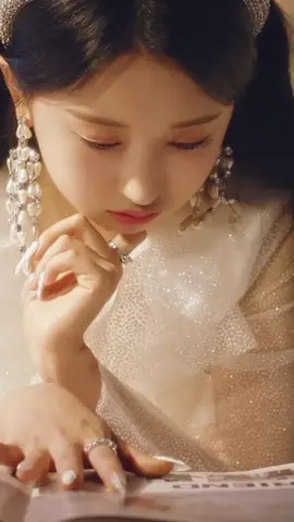 GREY // Rocking Doll #grey #rockingdoll #nova #wmusic18 #roa #juri #ahri #rena #music #video #musicvideo #clip #musica #fyp #fypシ #viral #kpop #kpopers #kpopfyp #corea #korea #korean #koreangirls 