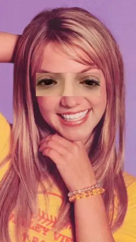 En todas soy muy BRTINEY… pero en cual te parece q su mirada es exacta??? 😊