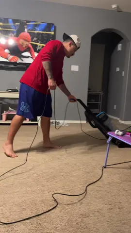 Get you a man that helps around the house 🫶🏼 #equal #partners #marriagegoals #marriedlife #besthubby 