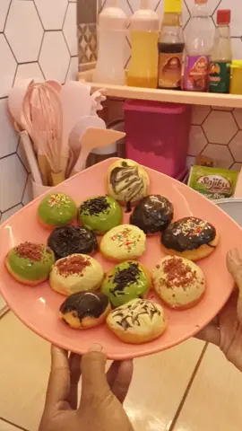 Bikin donat mini simpel ala jco 🤤 .  .  .  .  #resepdonat #resepdonatempuk #resepdonatempukdanlembut #cooking #dapurpink 