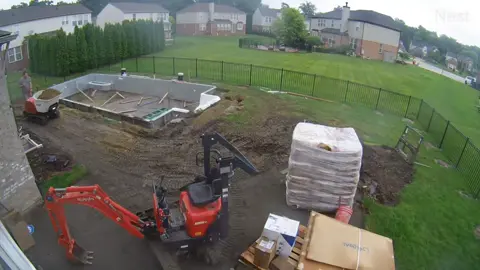 #construction #constructionfunny #mrgeorge #7milliondollarbullrider #doaflip #parkour #funny #fronthandspring #fyp #4yp #concretebuggy #viral #blowthisup #falling #flip #greenscreen #operator 
