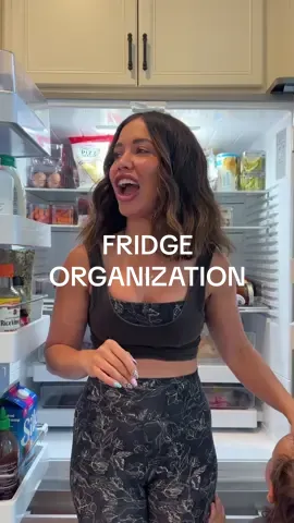 I’ve always been a sucker for makeovers🫶🏼🦋🩷😍#organizedhome #organizewithme #refrigeratormakeover #momlife #trending #asmrorganizing #asmrvlog #originalaudiovlog #refrigeratororganization #fridgerestock 