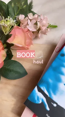 𝐛𝐨𝐨𝐤 𝐡𝐚𝐮𝐥🫧🤍✨ un petit récapitulatif de mes derniers achats ou des derniers livres que l’on m’a offert🤭🫶🏼 n’hésitez pas à me donner votre avis !💕 #hugonewromance #booktokfrance #clubdeslecteur #booktokfr #newromance #clubdeslectrices #booktokfrancais #bookclub #booksfrance #eugeniedielens #ellekenedy #claraheraut #paulahawkins #colleenhoover 