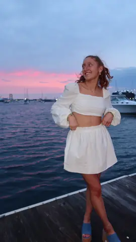 we love a good susnet pic  #spiceupyourig #instagramphotoideas #greenscreen #photoideas #phototips #igtips #summercontent #sunset #sunsetpics #g7x #flashphotos 