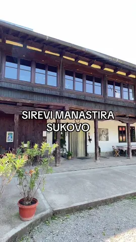 Manastir Sukovo pored Pirota ima proizvodnju sireva od mleka svojih krava. Tehnologija pripreme je razvijena u saradnji sa pirotskom mlekarskom školom. Monasi su krenuli sa tri svoje krave od čijeg mleka su pravili proizvode za svoje potrebe da bi u periodu od 16 godina, od kako je bratstvo u manastiru, došli do 30ak krava i sada već respektabilne proizvodnje. Imaju svoju zemlju koju obrađuju, svoje plastenike a solarne ploče su postavljene na mnogo mesta jer im je potrebno dosta energije za proizvodnju. Ko želi da proba sireve i samim time i podrži ovu proizvodnju, kontakt je 0641339188 ili mejl msukovo@gmail.com