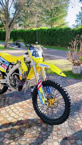 Un 🚀🥵 #suzuki #rm250 #fypシ #moto #motocross 