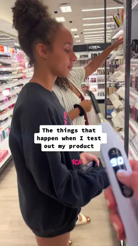This took such a turn🤣🤣 #fyp #fypシ #foryou #fypage #fypシ゚viral #skintok #luminancered #skincare #popular #foryoupage #publicreaction #acne #acnetreatment #viral #lighttherapy #foryourpage #redlight link in bio to purchase! 