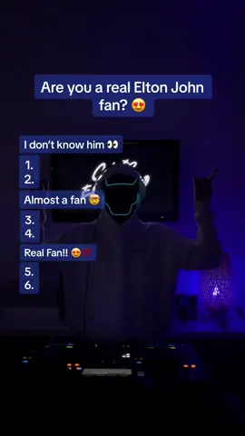 Such a legend 😮‍💨 #dj #eltonjohn #howmuchofafanareyou #areyouarealfan #fantest #dualipa #britneyspears #popularsongs #clubsongs #clubdj #festivaldj #fy #fyp #viral 