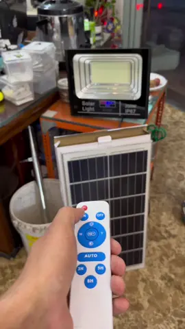 Pha led năng lương mặt trời dễ lắp đặt mọi vị trí , các chỗ không có điện lưới , thân thiện với môi trường #diendandung #nangluongmattroi😍 #phaled #bongled #ledlights #xuhuong 