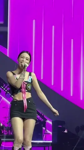 Rolling Yeahhh Nayeon 🔥🔥🔥🤘🤘🤘🫣🫣🫣 United Center Chicago Day 5th World tour Ready to be... 💯💯💯 #twice #unitedcenterchicago #unitedcenter #twicetour2023 #5thworldtour #readytobe #nayeon #rolling #kpop #foryou #fyp #fyppppppppppppppppppppppp 
