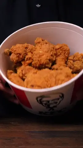 Super delicious KFC chicken Joy🤤😍#mukbangshow #eatingasmr #mukbang 