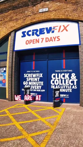 builders materials delivered fast  @Screwfix  #london #delivery #work 