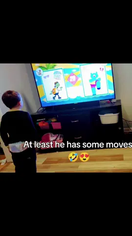 He has his pants on backwards, his diapers hanging out, he just crushed the piece of toast all over my floor and his paper towel is chilling on the floor too.. but he sure can dance 🤷😘 #toddlersoftiktok #toddlerdance #dance   #kids #fyp 