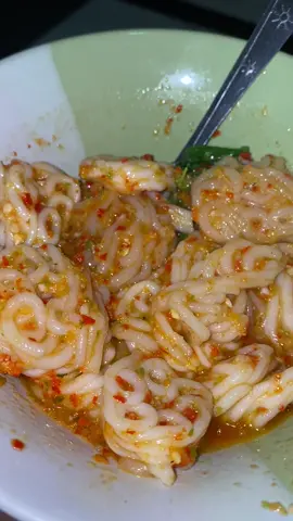 Percayalah Seblak viral dikasih kuah sedikit endulita banget ... ada yg udah nyoba ?? 🥰🥰 #fyp #foryouoage #foryoupage #xyzbca #viral #seblak #seblakviral 